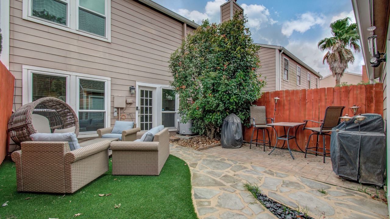 Photo of Patio Balcony in Nassau Bay