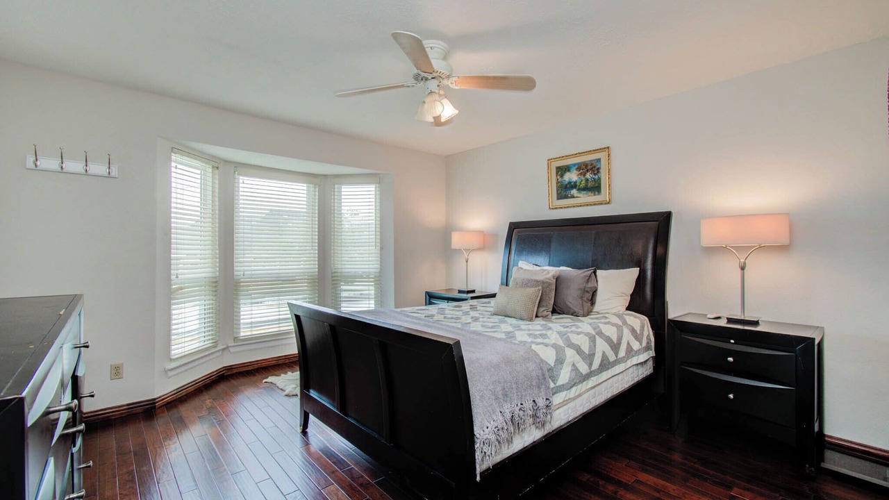 Photo of Bedroom in Nassau Bay