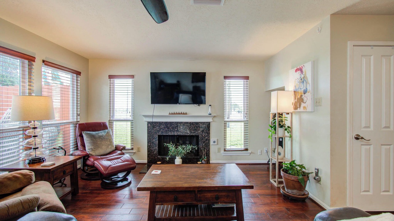Photo of Livingroom in Nassau Bay