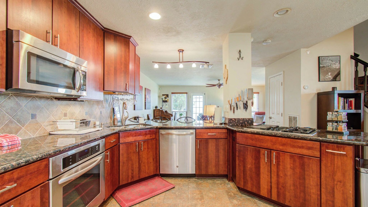 Photo of Kitchen in Nassau Bay
