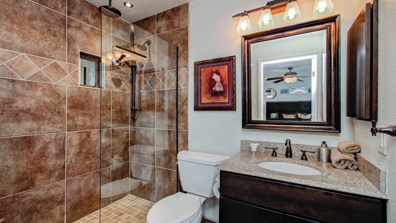 Photo of Bathroom in Nassau Bay