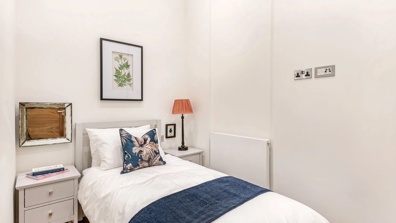 Photo of Bedroom in Queen's Gate