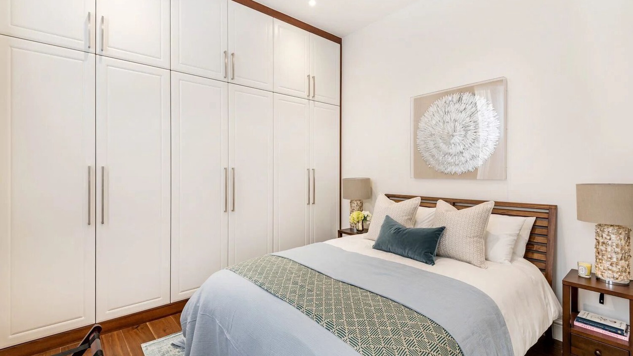 Photo of Bedroom in Queen's Gate