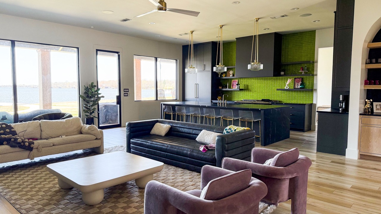 Photo of Livingroom in Carolyn Estates