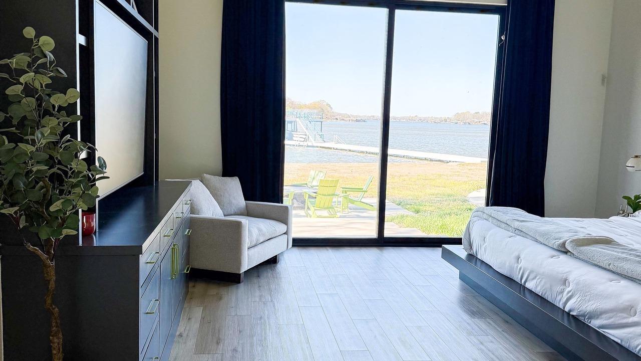 Photo of Bedroom in Carolyn Estates