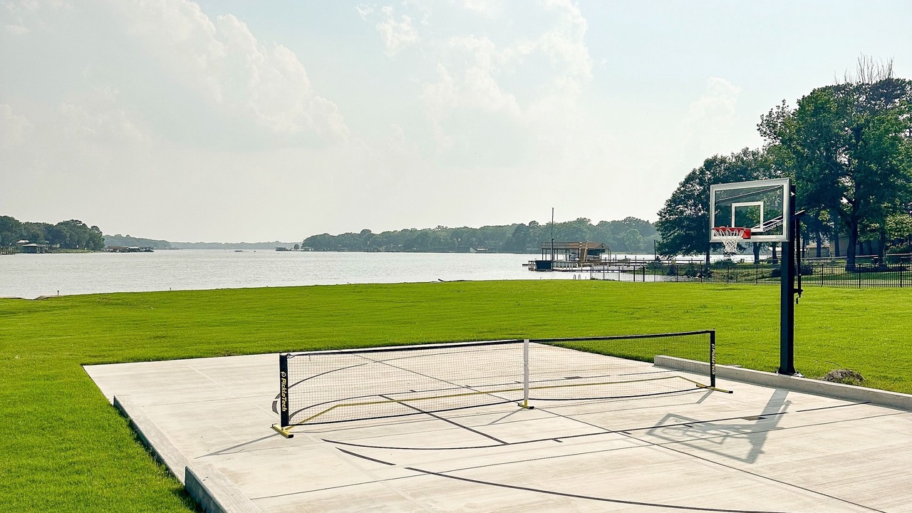 Photo of Others in Carolyn Estates