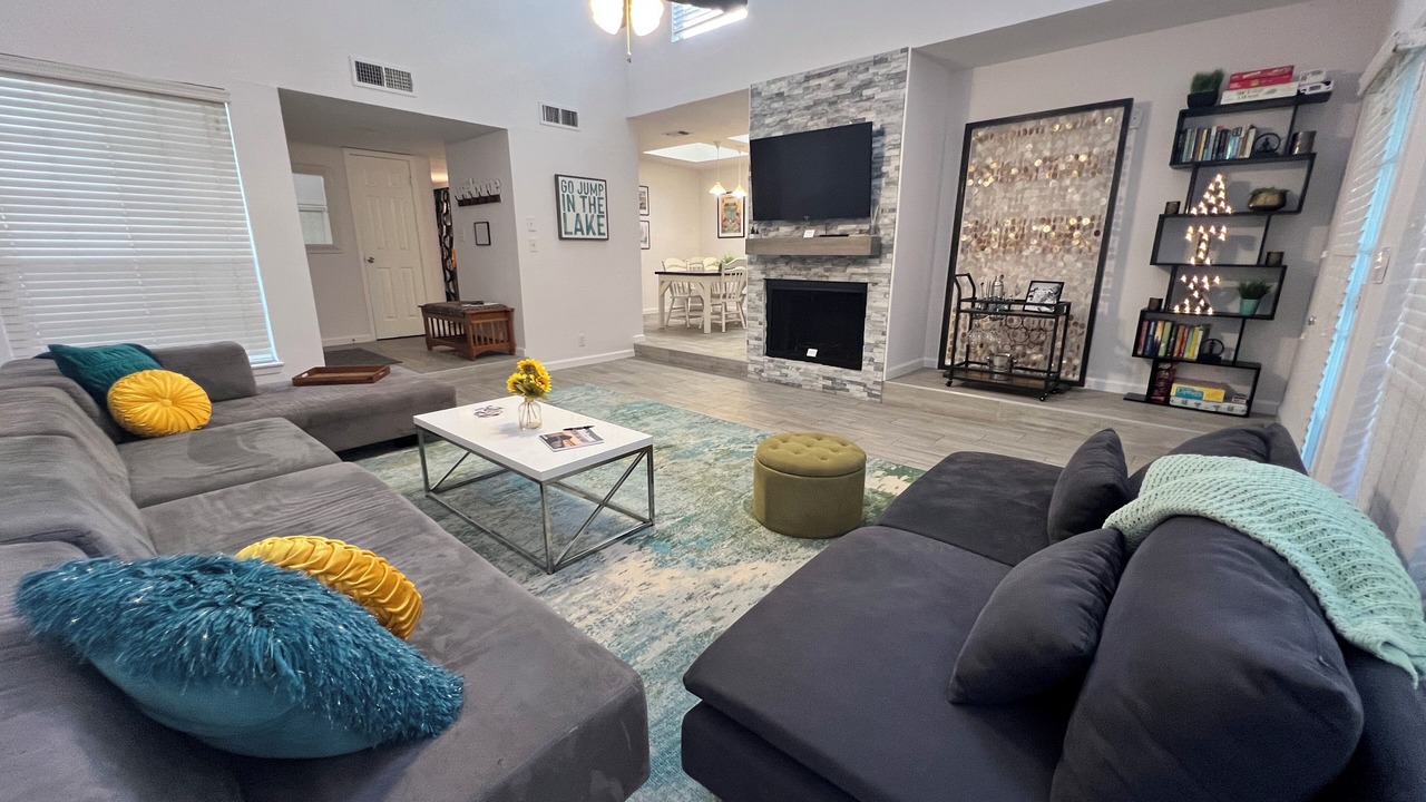 Photo of Livingroom in Lakeway