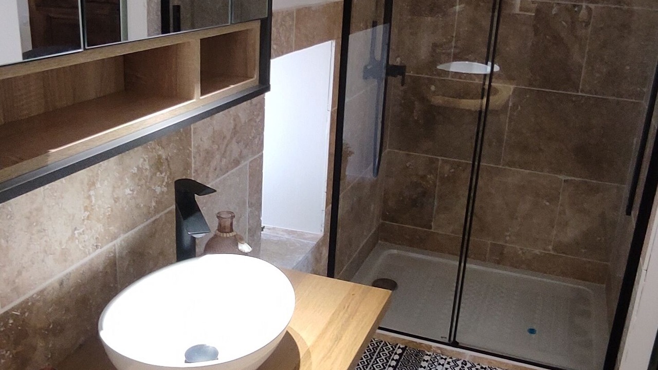 Photo of Bathroom in Aigremont