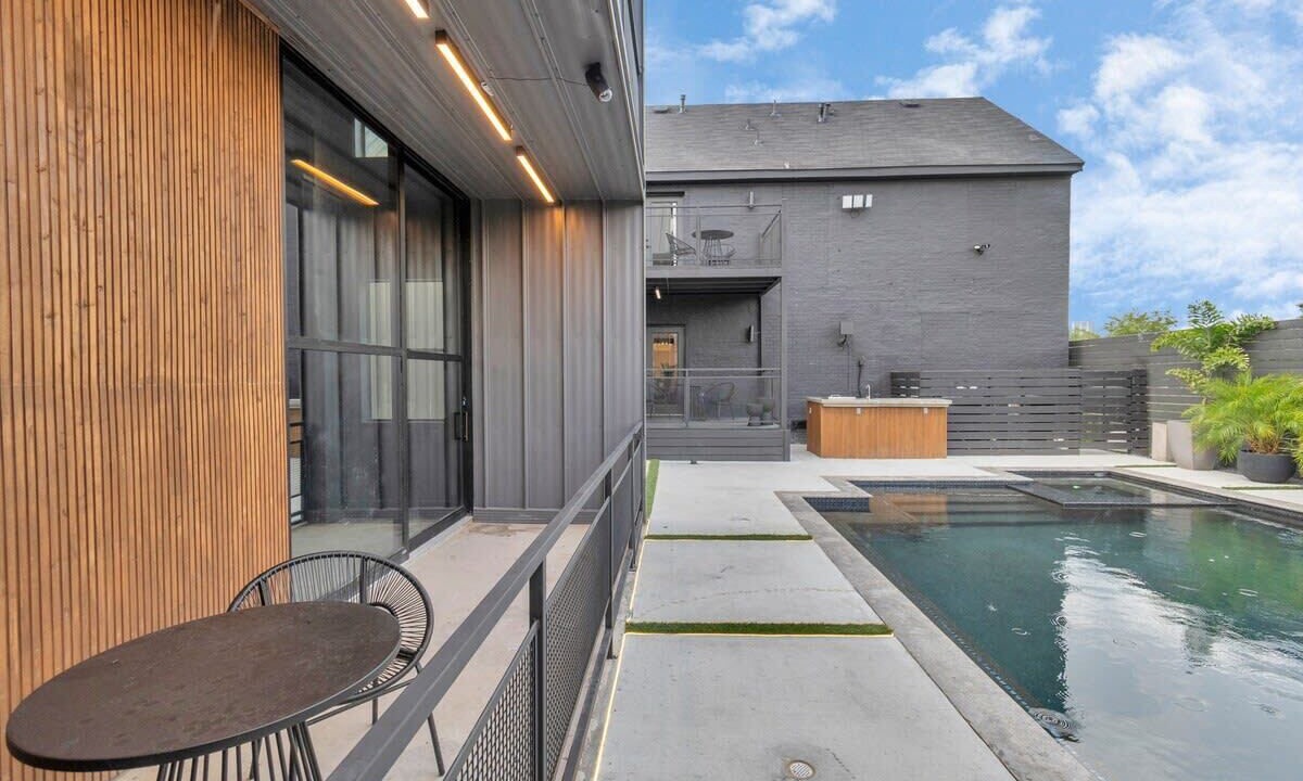 Photo of Outdoor in South Central Houston
