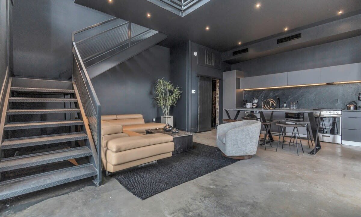 Photo of Livingroom in South Central Houston
