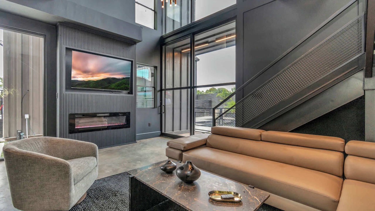 Photo of Livingroom in South Central Houston