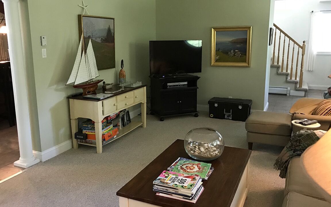 Photo of Livingroom in Round Pond