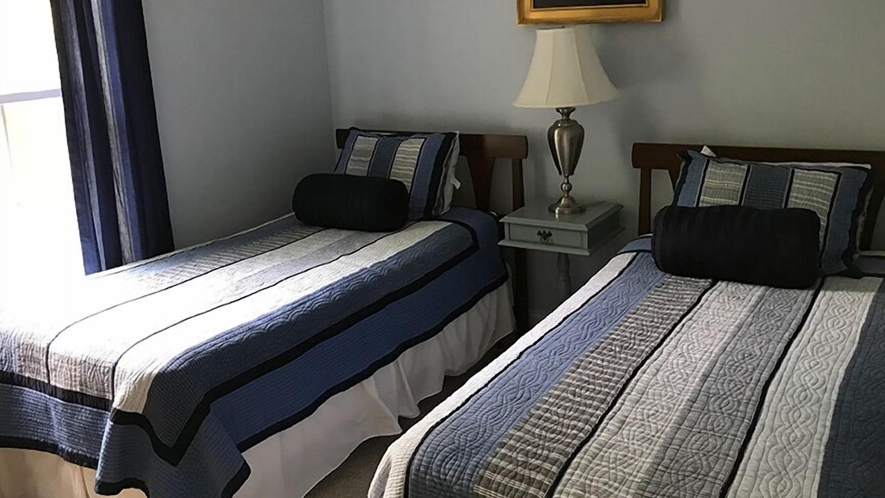 Photo of Others in Round Pond