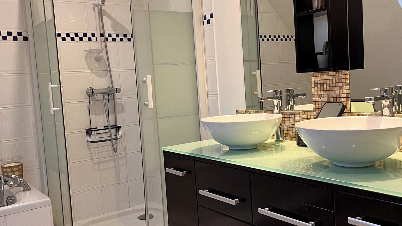 Photo of Bathroom in Eterville
