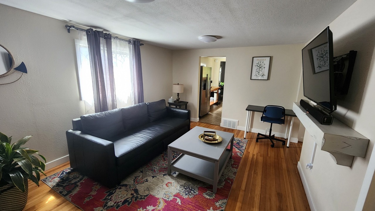 Photo of Livingroom in North College Park