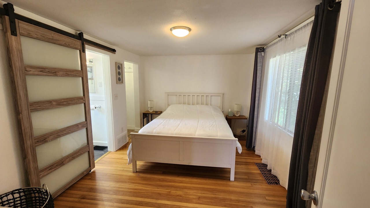 Photo of Bedroom in North College Park