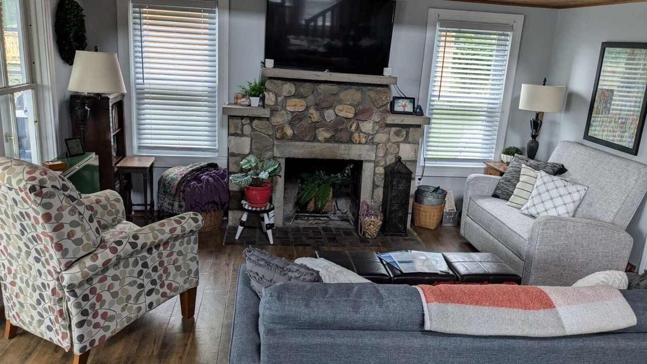 Photo of Livingroom in Hamilton