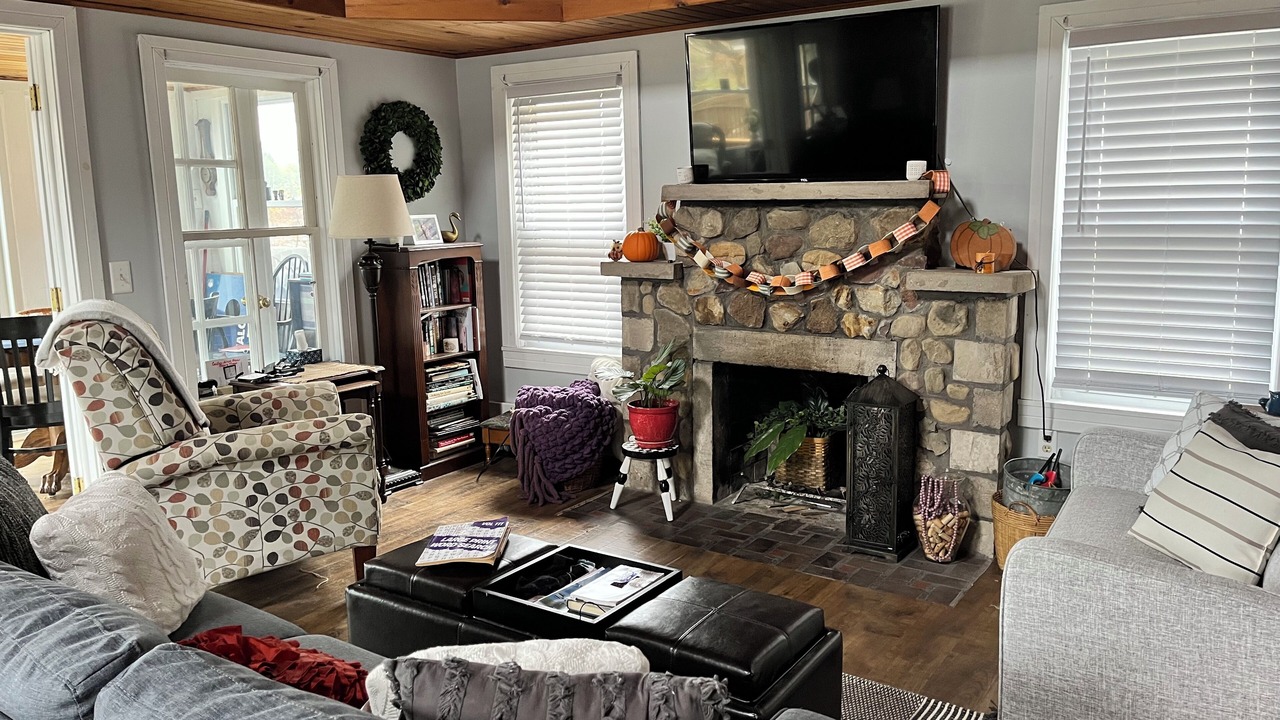 Photo of Livingroom in Hamilton