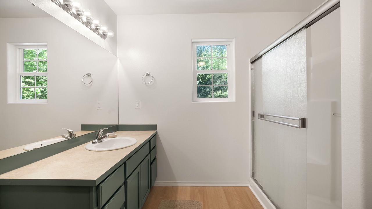 Photo of Bathroom in Lilliwaup