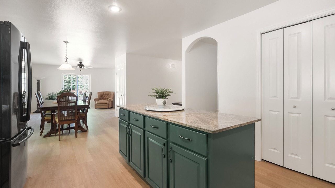 Photo of Others in Lilliwaup