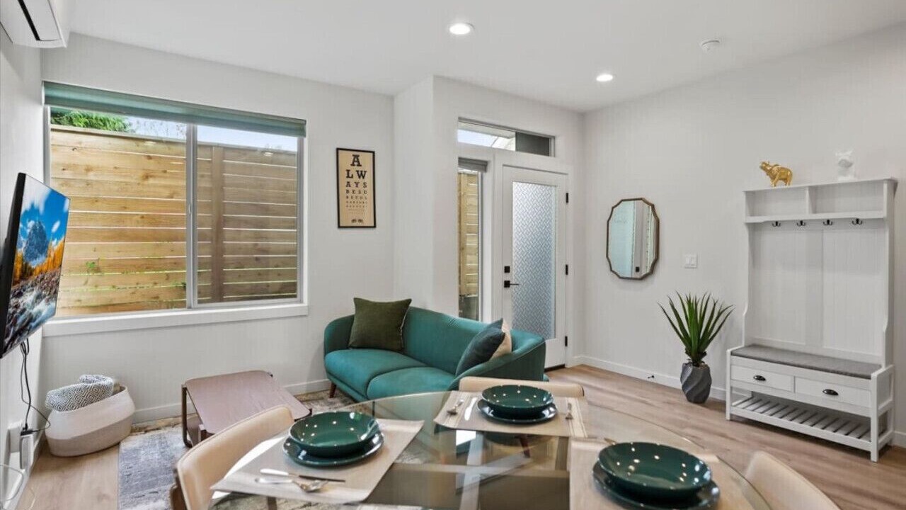 Photo of Others in Green Lake