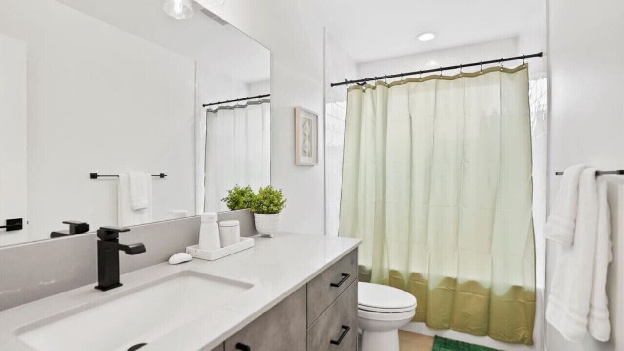 Photo of Bathroom in Green Lake