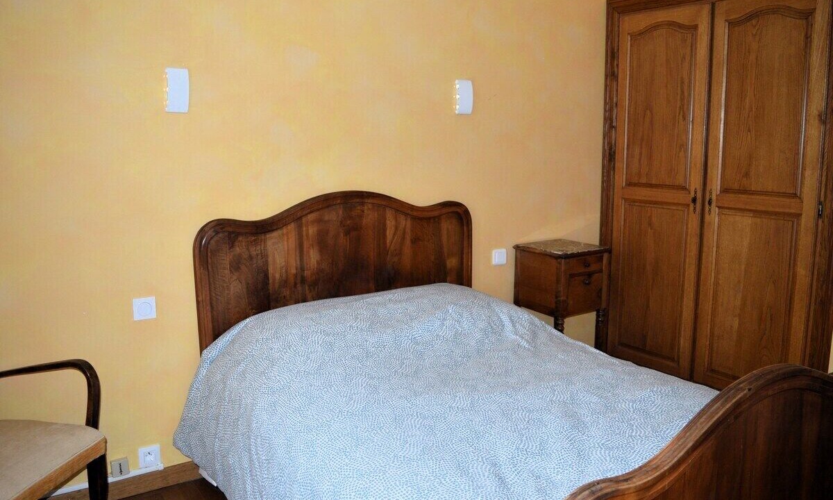 Photo of Bedroom in Cresserons