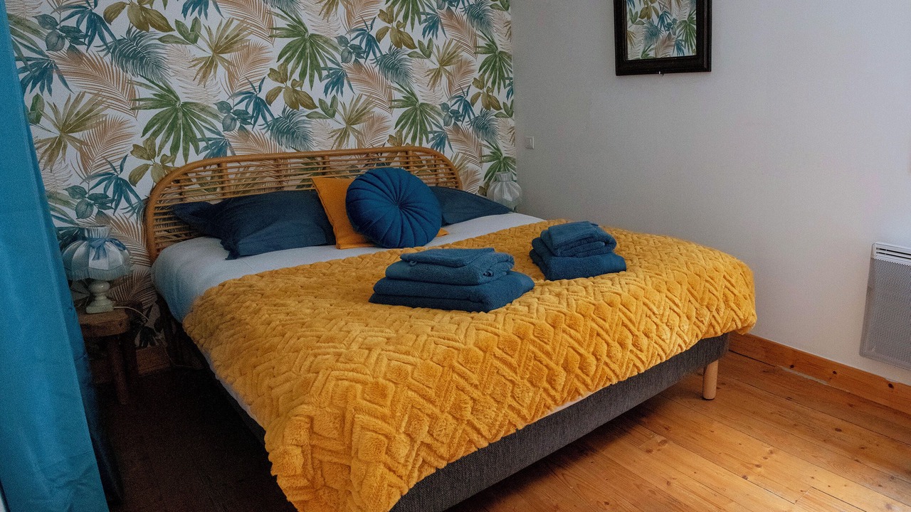 Photo of Bedroom in Oeuilly