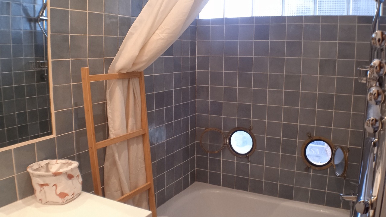 Photo of Bathroom in Saint-Cloud