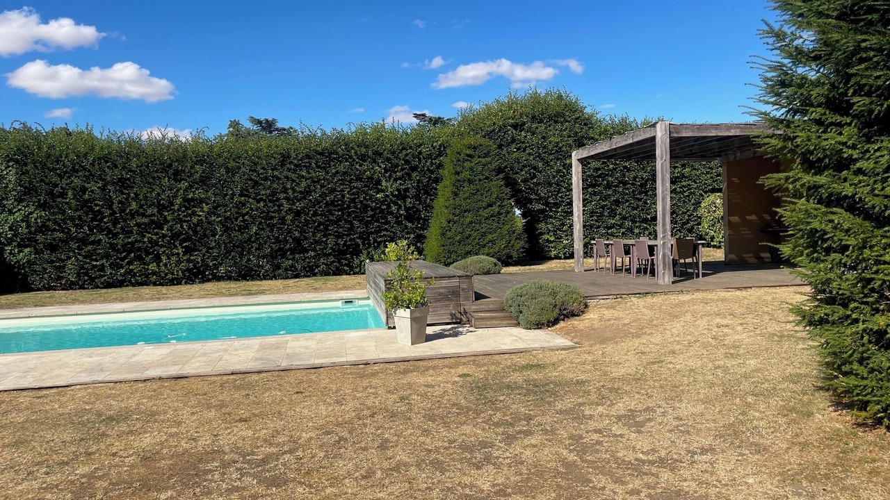Photo of Outdoor in Diors