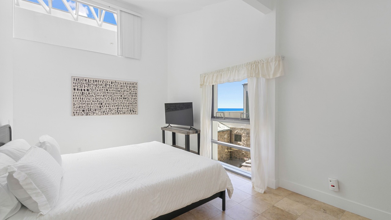Photo of Bedroom in Western Malibu