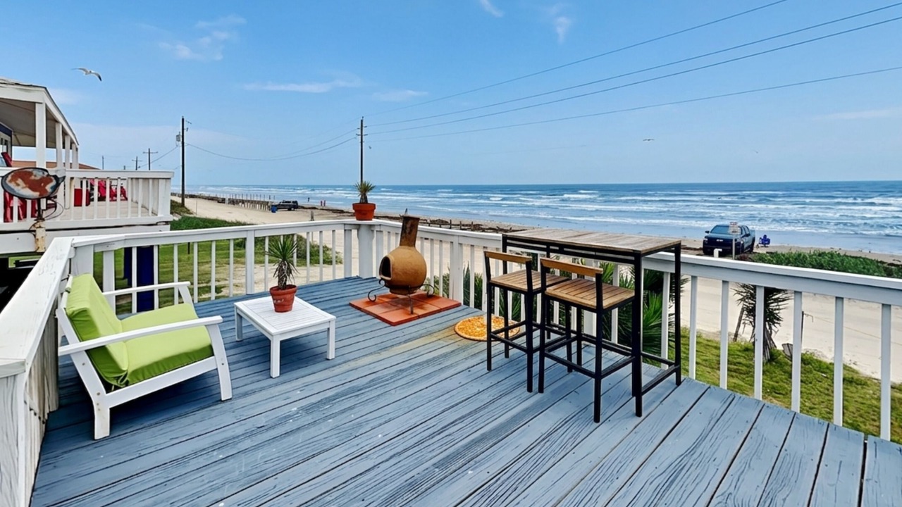 Photo of Patio Balcony in Bermuda Beach