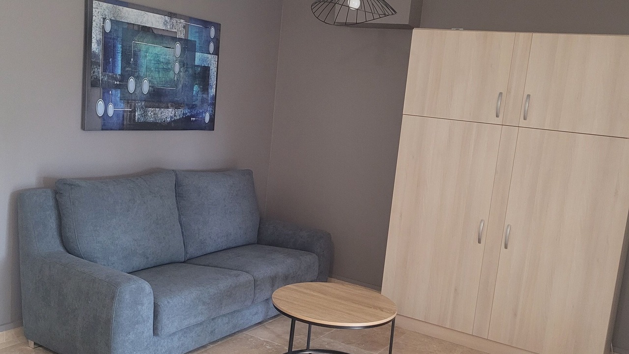 Photo of Livingroom in Saint-Michel-l'Observatoire