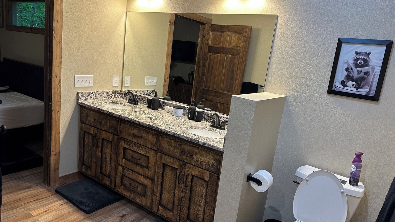 Photo of Bathroom in Unaka