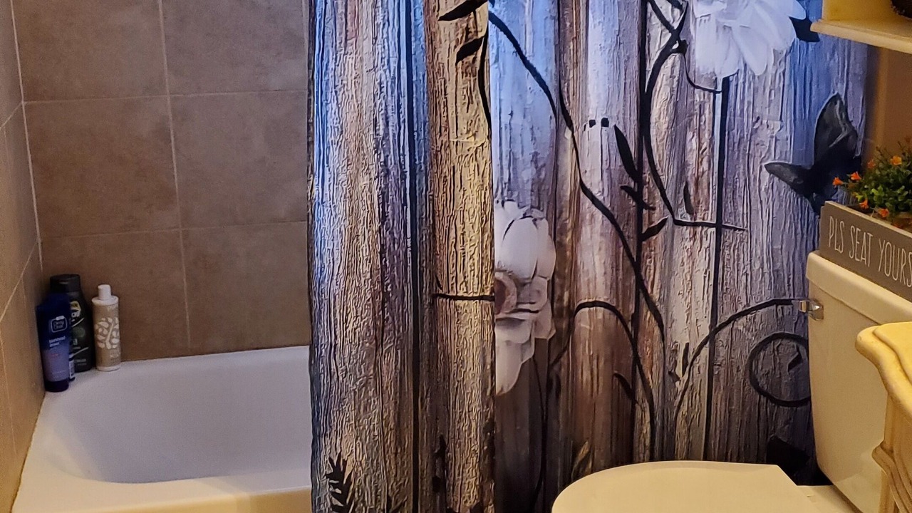 Photo of Bathroom in Geyser Crest
