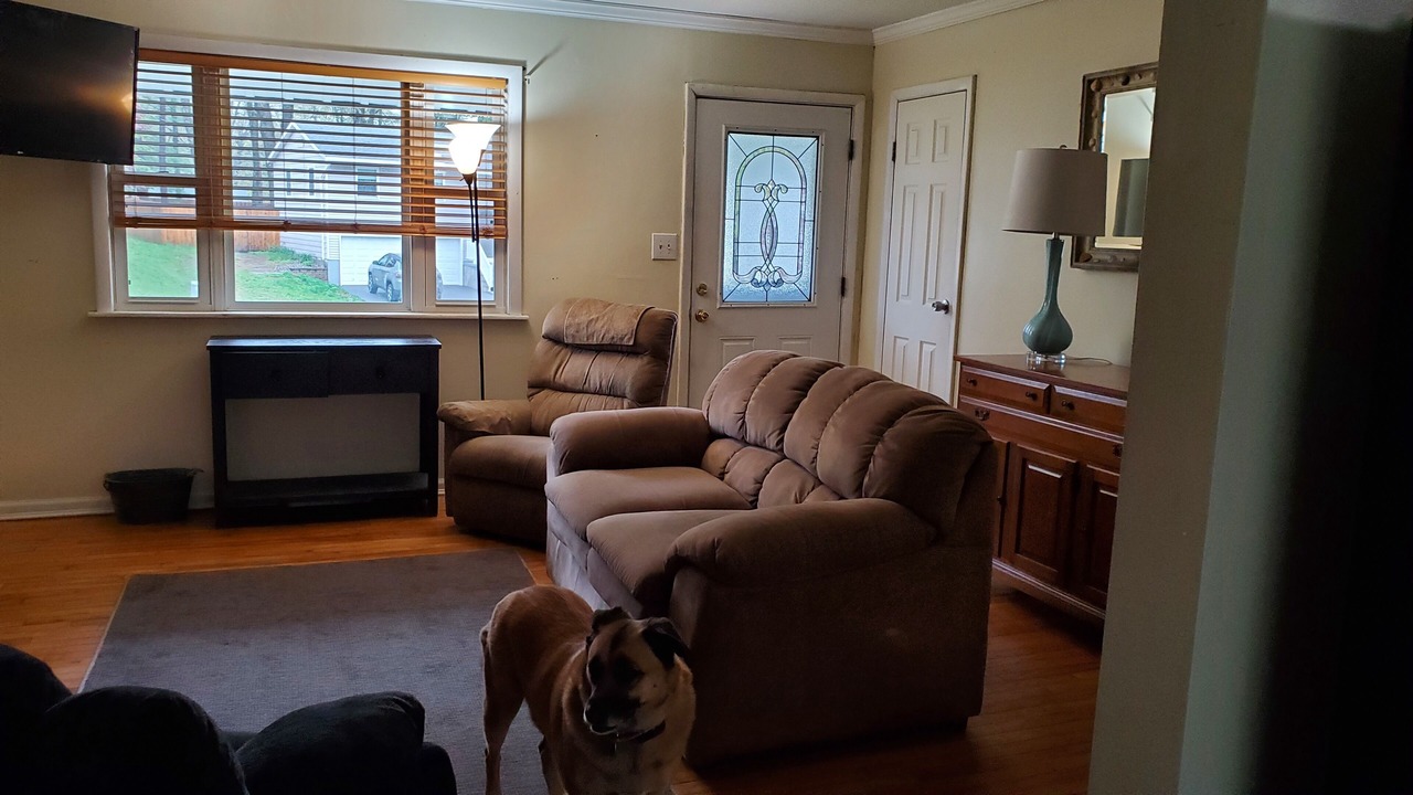 Photo of Livingroom in Geyser Crest