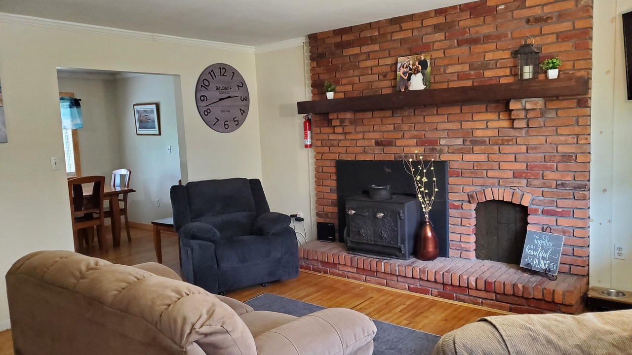 Photo of Livingroom in Geyser Crest