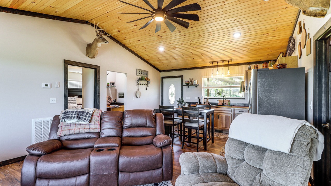 Photo of Livingroom in Jasper