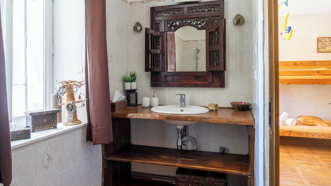 Photo of Bathroom in Alba-la-Romaine