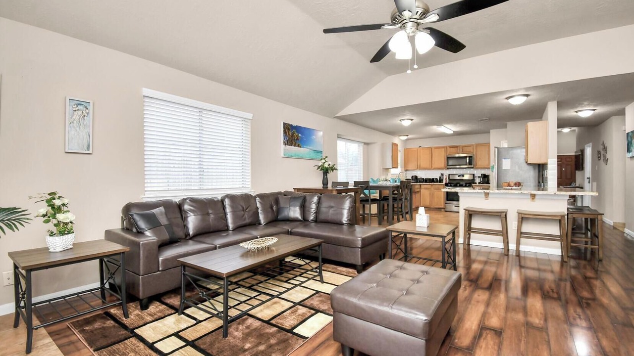 Photo of Livingroom in Tomball