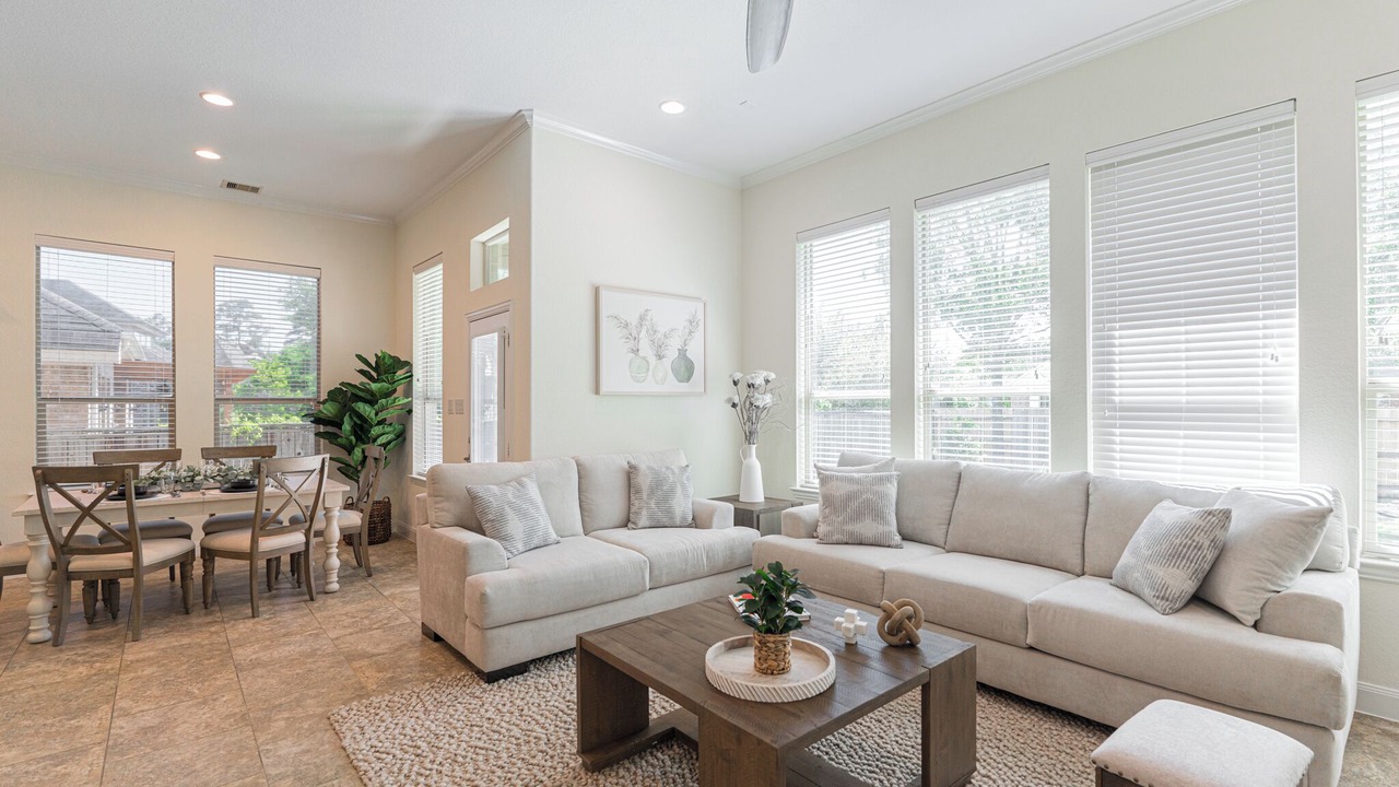 Photo of Livingroom in Sterling Ridge