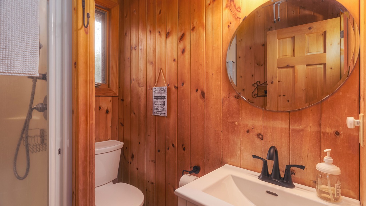 Photo of Bathroom in McMurrich/Monteith