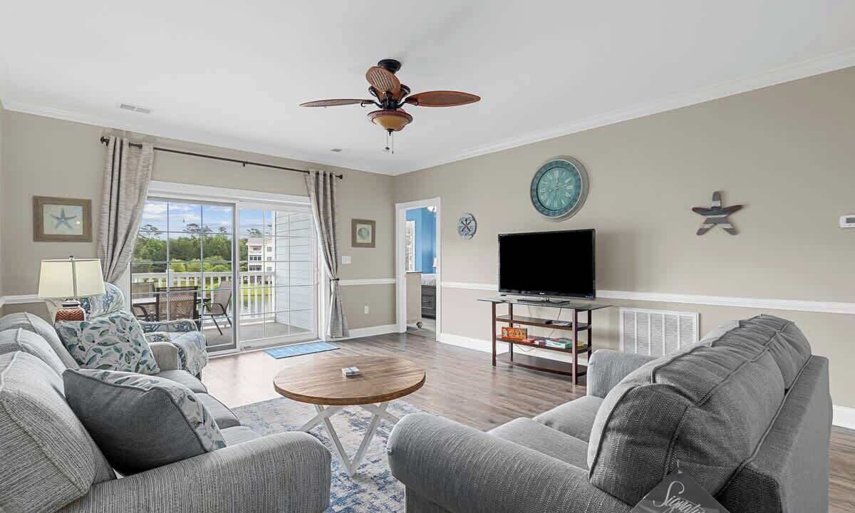 Photo of Livingroom in Central Myrtle Beach