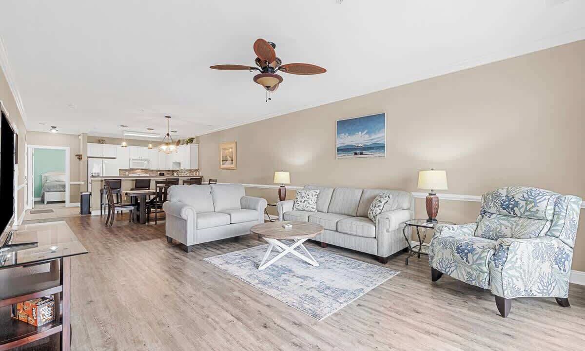 Photo of Livingroom in Central Myrtle Beach