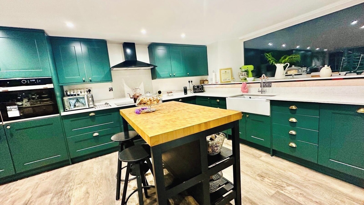 Photo of Others in Oakfordbridge