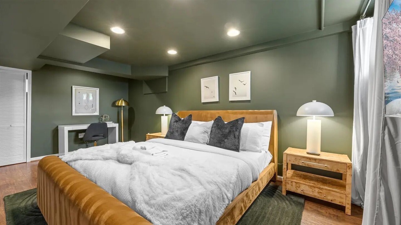 Photo of Bedroom in Del Ray