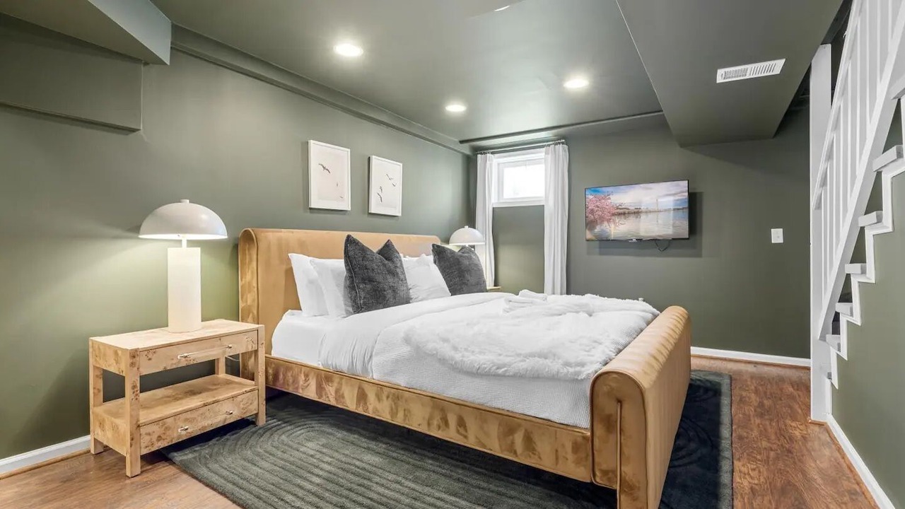 Photo of Bedroom in Del Ray