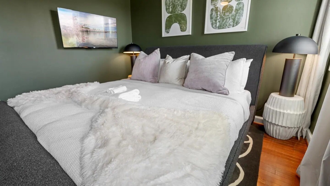 Photo of Bedroom in Del Ray
