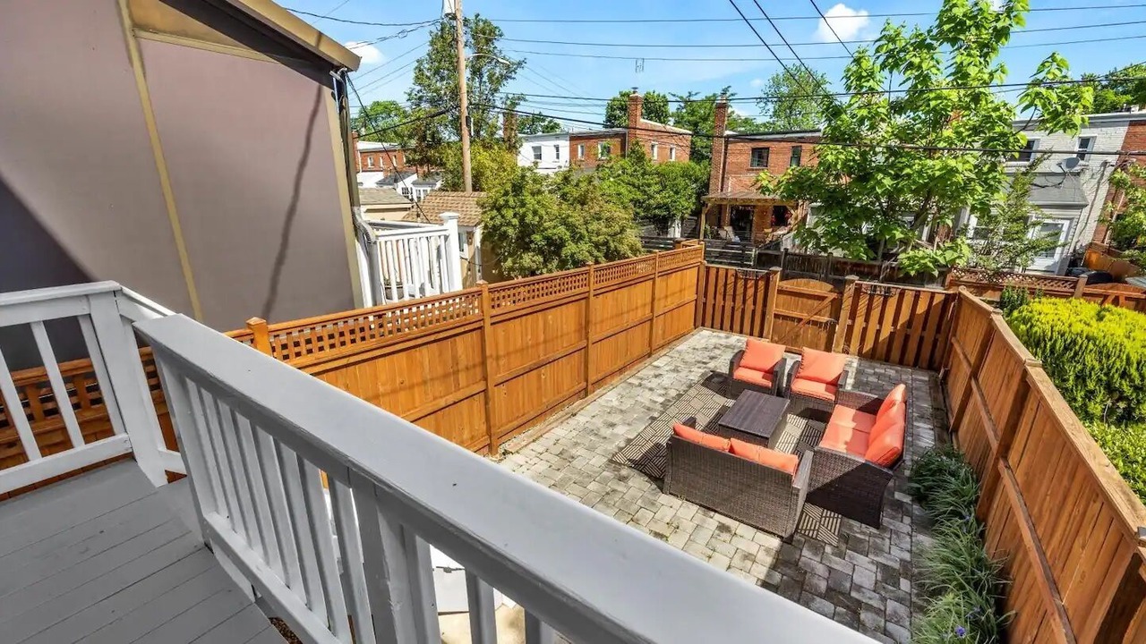 Photo of Outdoor in Del Ray