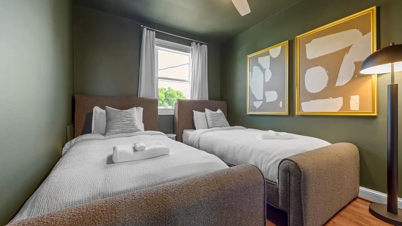 Photo of Bedroom in Del Ray